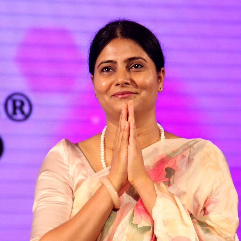 Anupriya Patel present demands infront Center and state government