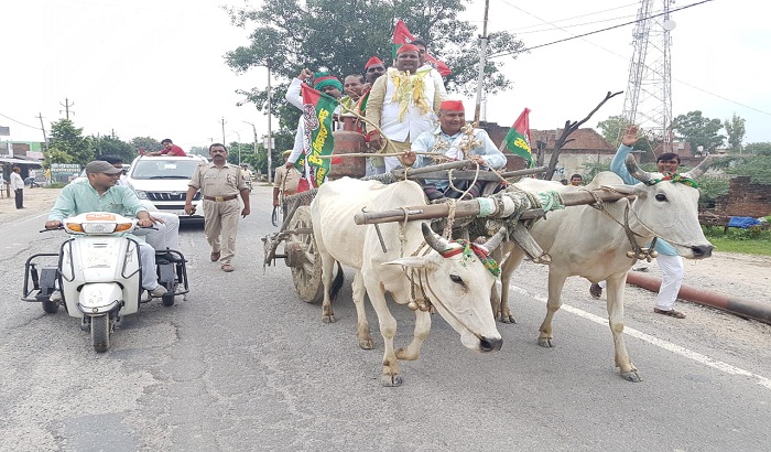 SP members opposed inflation by driving bullock cart