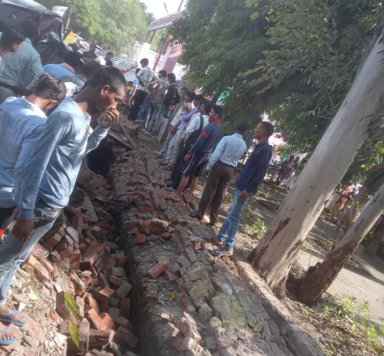 district hospital wall collapse poor man Injured badly