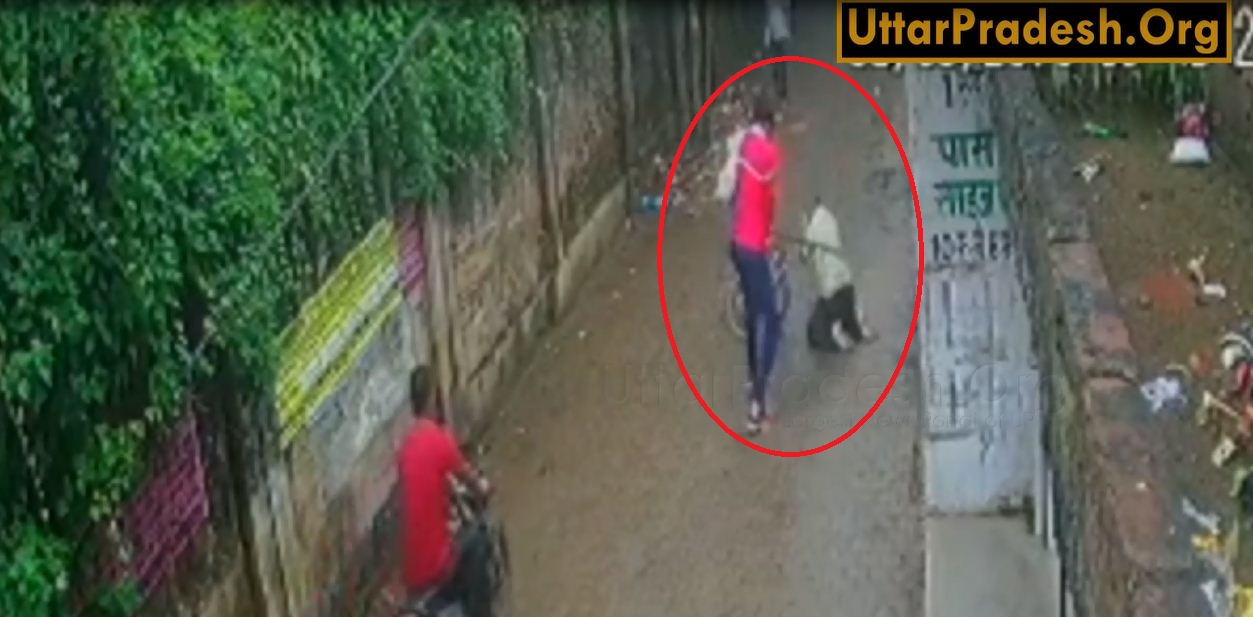 retired-daroga-beaten-on-street died captured in CCTV