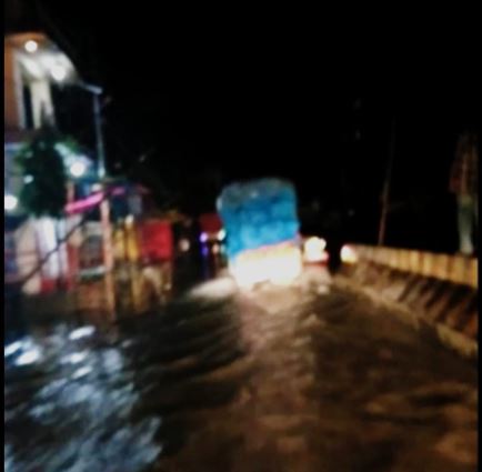 Due to heavy rains whole city was submerged water entered into houses