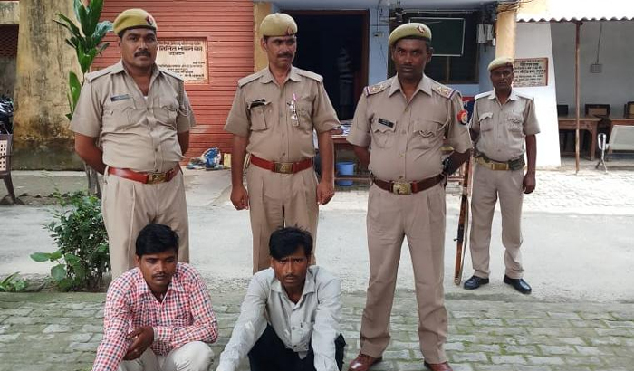 Shravasti: Two accused arrested with illegal raw liquor