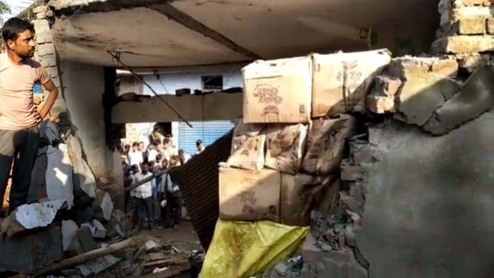 Blast in Illegal Cracker Factory Bahraich Many Injured Rescue Underway.jpg
