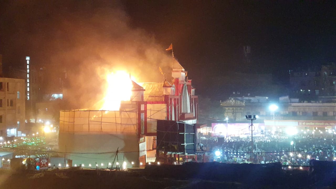 fire brokeout in Ramlila Maidan Tent during fireworks