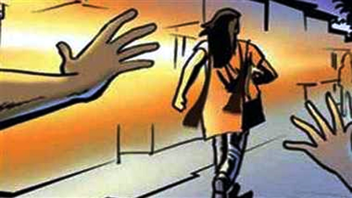 Minor School Girl Kidnapped Family Meet With Principal Secretary Home For Justice