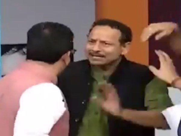 Clash Between BJP and SP spokesperson in live debate in news channel