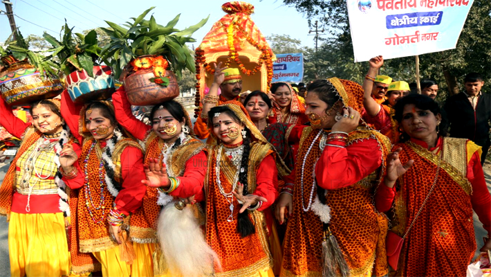 Uttarayani Kauthig Mela Started With Grand Shobhayatra in Lucknow