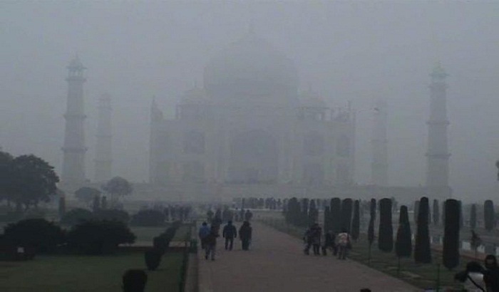 Taj Mahal Agra inwards in the haze of fog