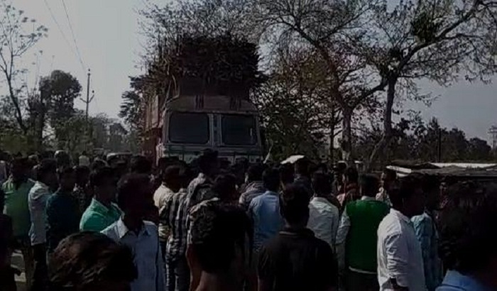 Uncontrolled truck accident killed, accident happens in Kushinagar region