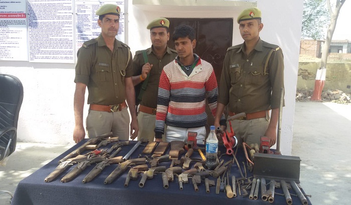 Police raid on illegal weapon factory, arms were recovered
