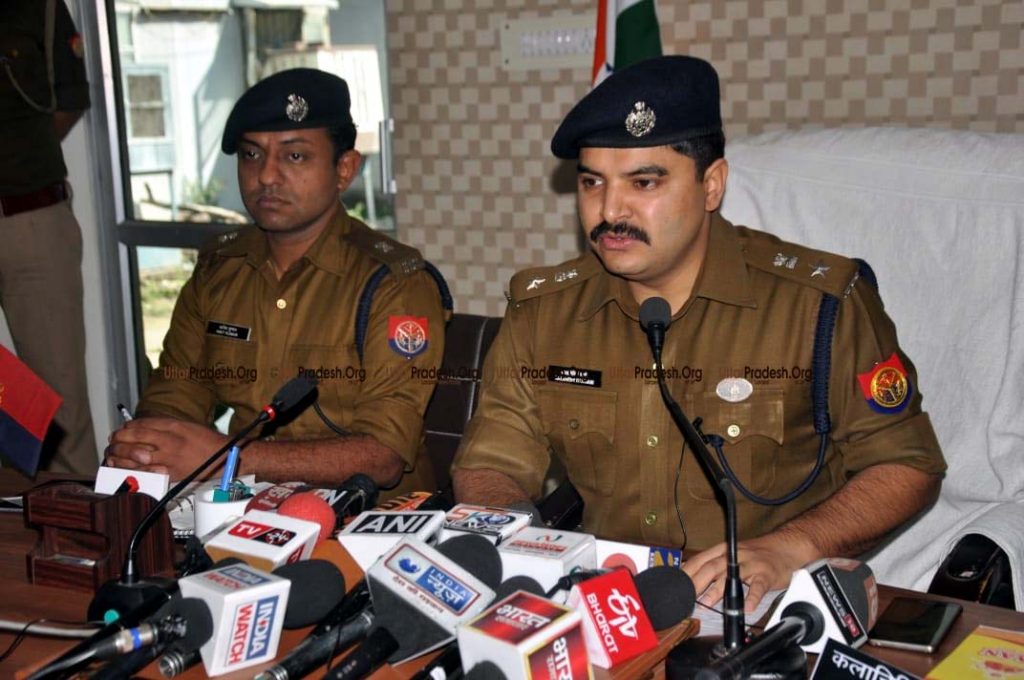 SSP Lucknow Press Conference on Kashmiri Vendors Beaten Case