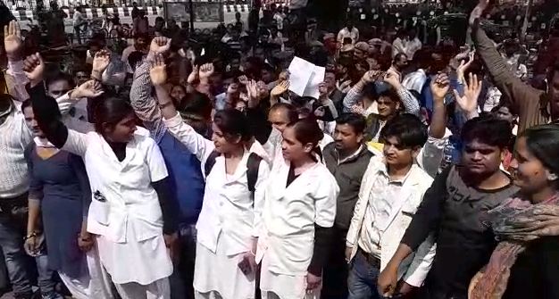 Nurse, Ward Boy and other posts employees performed in Hazratganj