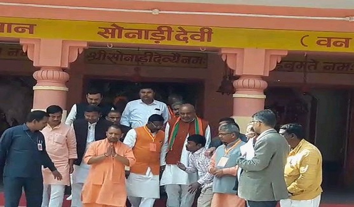 CM Yogi Adityanath worshiped in Sonadi Devi Temple