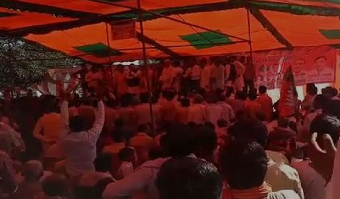 During Holi gathering , BJP leaders including stage dropped on ground
