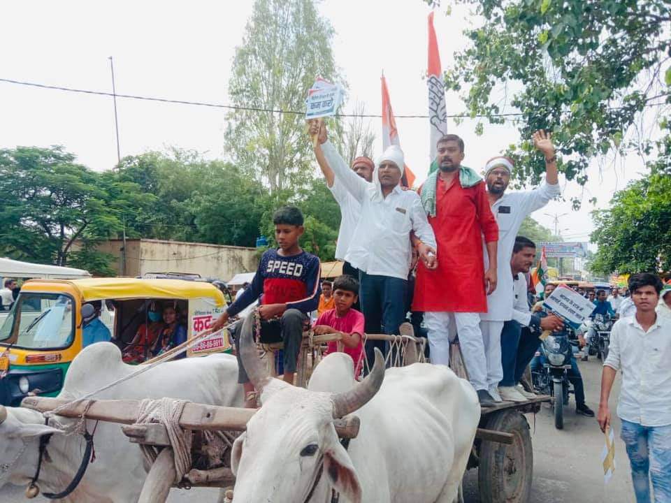unnao-congress-party-protest-against-rising-inflation