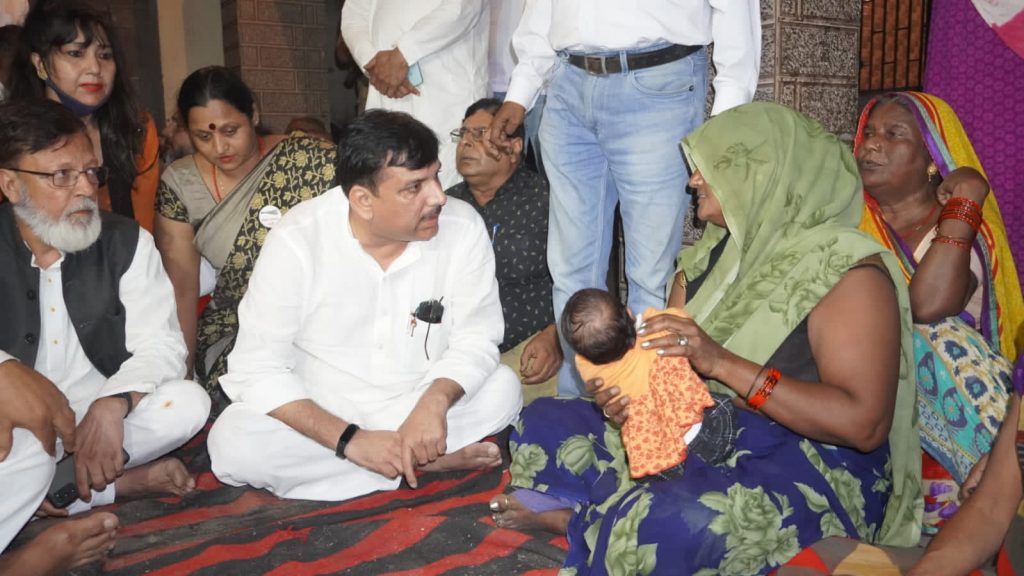 AAP MP Sanjay Singh Visits Arun Valmiki Family in Agra