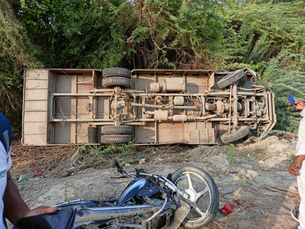 a-horrific-road-accident-in-sandila