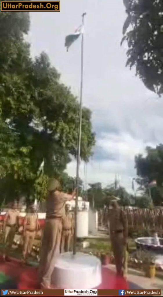 independence-day-celebrated-with-gaiety-in-police-line-tricolor-hoisted