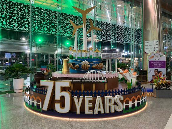 lucknow-airport-dazzled-with-colors-of-the-tricolor-on-the-elixir-of-freedom