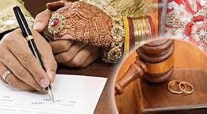 minor-lover-girlfriend-reached-the-court-with-the-intention-of-court-marriage