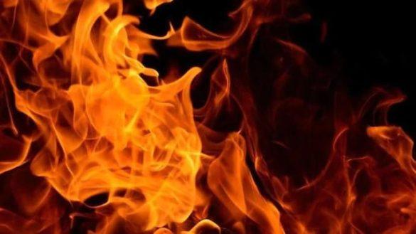 lucknow-fire-broke-out-in-the-godown-of-dhoop-batti